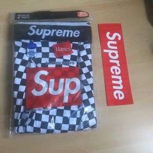 Supreme medium sized checkers briefs